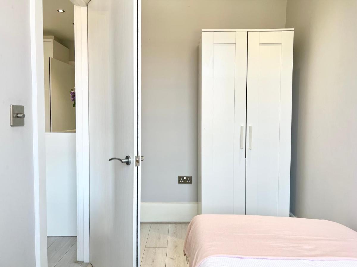2 Bedroom Apartment In South Hampstead Лондон Екстериор снимка