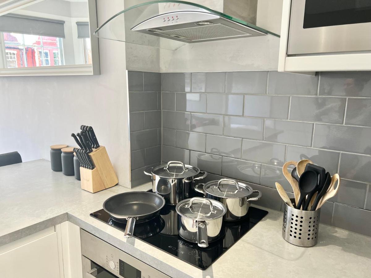 2 Bedroom Apartment In South Hampstead Лондон Екстериор снимка